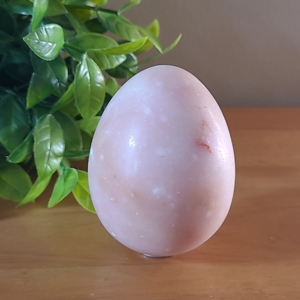 VINTAGE Handcarved Marble Egg Home Decor or Paperweight